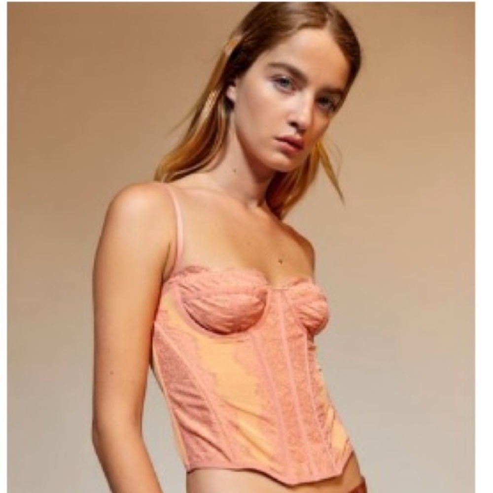 URBAN OUTFITTERS - out from under modern love corset color- rust